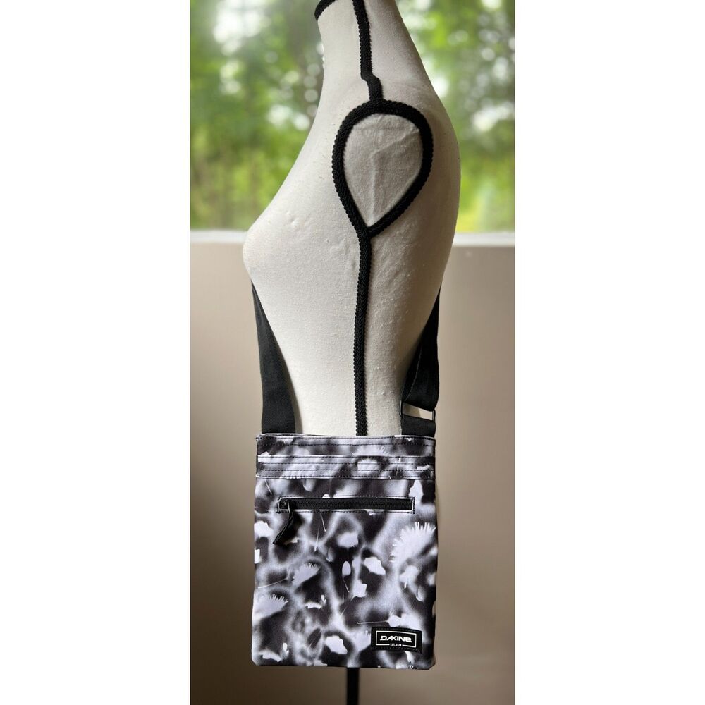 Dakine Jive Crossbody Bag in the Dandelion Print